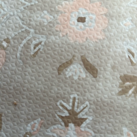 Meet your Posher, Ariesly - Picture 1 of 1